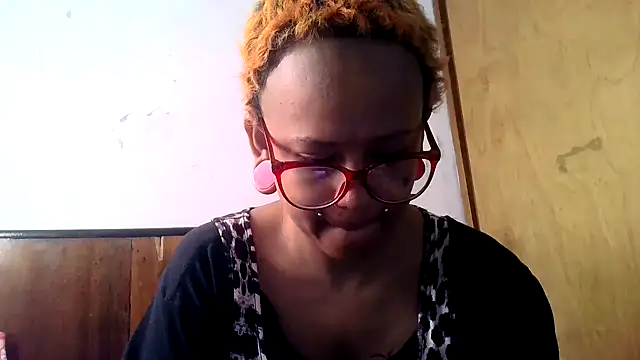 Snapshot of xblackstarX1 chatting on July 31, 7:02 pm xblackstarX1 online show from July 31, 7:02 pm