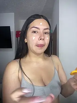 Snapshot of Cami_olarte chatting on June 28, 1:17 pm Cami olarte online show from June 28, 1:17 pm