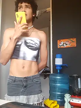 Snapshot of candylira31 chatting on July 23, 3:21 pm candylira31 online show from July 23, 3:21 pm