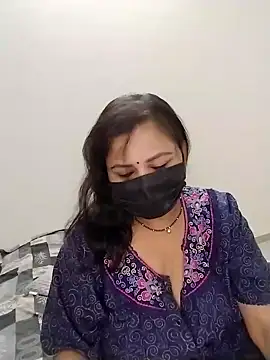 Snapshot of Hoty_bhabii chatting on April 13, 6:57 pm Hoty bhabii online show from April 13, 6:57 pm