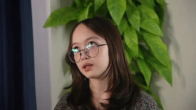 Snapshot of LinnRiechers chatting on March 27, 4:51 am LinnRiechers online show from March 27, 4:51 am