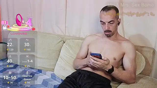 couple sex bomb online show from April 2, 12:25 pm