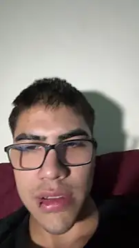 Snapshot of juandoxm4 chatting on May 3, 5:13 am juandoxm4 online show from May 3, 5:13 am