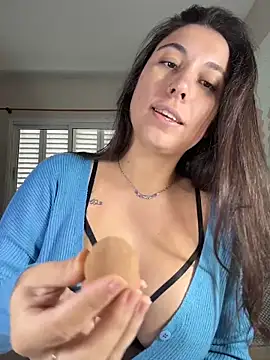 Carolzinhalux69 online show from May 25, 4:24 pm