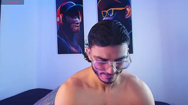 IamAxel03 online show from April 30, 5:19 pm