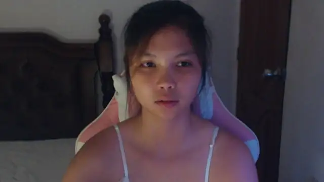 Snapshot of sweet_21_1 chatting on July 17, 5:07 pm sweet 21 1 online show from July 17, 5:07 pm