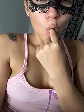 Snapshot of Karito124 chatting on March 27, 3:56 am Karito124 online show from March 27, 3:56 am