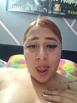 Snapshot of venuscopper chatting on May 15, 11:01 pm venuscopper online show from May 15, 11:01 pm