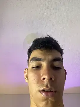 Snapshot of LatinPlayBoys_ chatting on March 27, 9:58 pm LatinPlayBoys online show from March 27, 9:58 pm