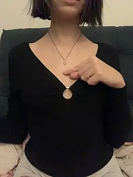 Snapshot of Branquinha_rose chatting on June 14, 1:47 am Branquinha rose online show from June 14, 1:47 am