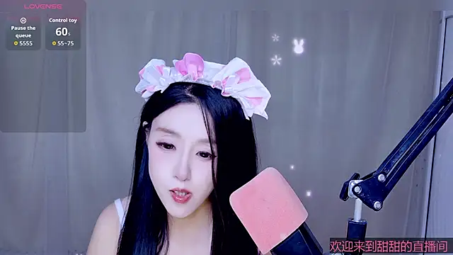 Cuviee online show from May 1, 12:32 pm