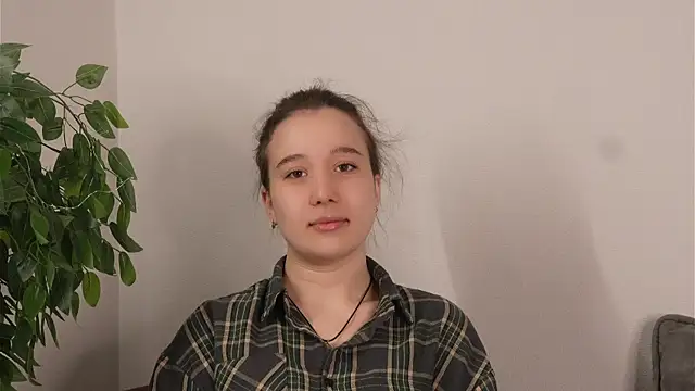 Snapshot of LoreleiRion chatting on March 28, 5:40 am LoreleiRion online show from March 28, 5:40 am