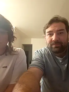 parejasur1988 online show from May 2, 9:31 pm