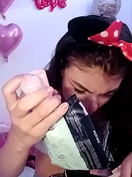 Snapshot of Jade_sexydoll chatting on April 10, 1:27 pm Jade sexydoll online show from April 10, 1:27 pm