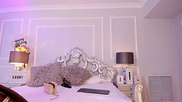 Snapshot of IrisJones_ chatting on April 15, 1:18 pm IrisJones online show from April 15, 1:18 pm