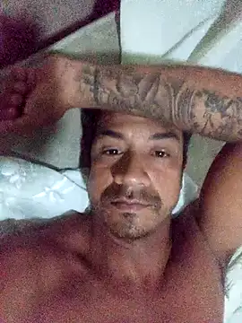 Snapshot of Morales2205 chatting on March 28, 4:01 am Morales2205 online show from March 28, 4:01 am