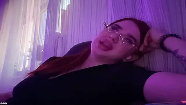 Viola Mendez online show from March 31, 3:34 pm