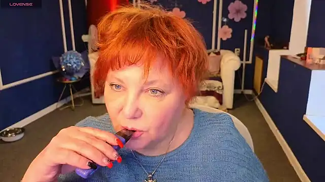 Kira Kingslee online show from April 21, 12:11 pm
