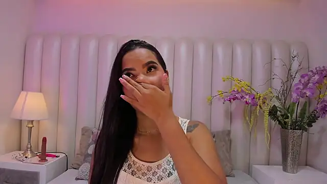 XimenaClass online show from April 18, 6:06 am