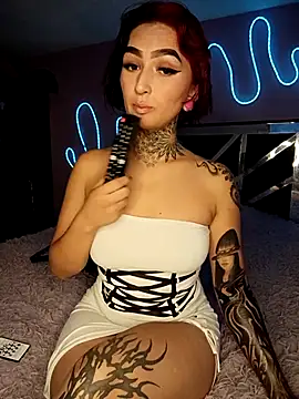 Snapshot of AmaraRossi chatting on April 16, 1:45 pm AmaraRossi online show from April 16, 1:45 pm