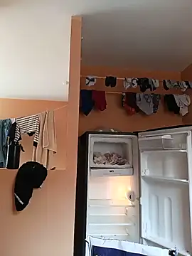 Snapshot of LucaColmal chatting on May 17, 7:54 pm LucaColmal online show from May 17, 7:54 pm