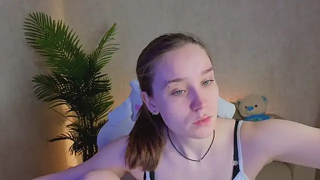 SweetieBlush online show from May 1, 1:10 am