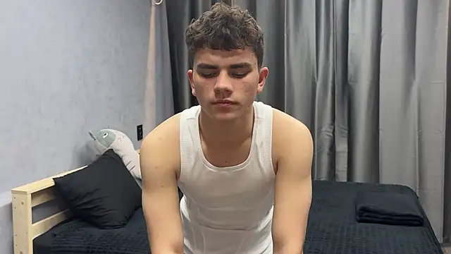 MaxWoolf online show from May 15, 2:13 pm
