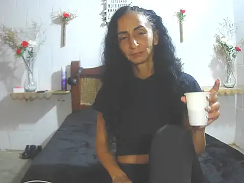 Snapshot of SamanttaLopez chatting on May 8, 12:32 pm SamanttaLopez online show from May 8, 12:32 pm