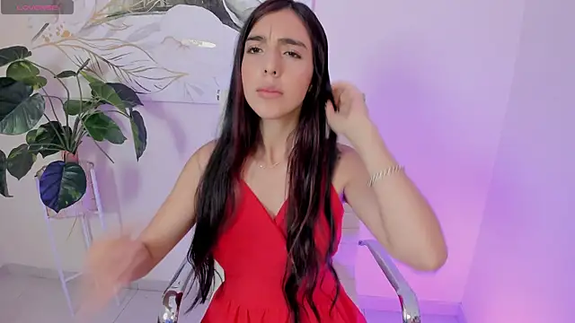 crystal arlette  online show from April 20, 1:47 pm