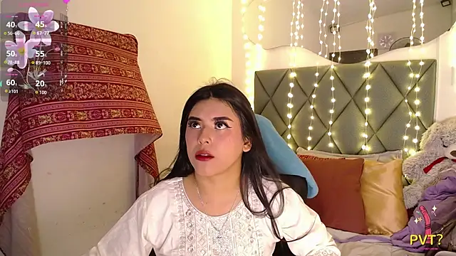 Snapshot of devika_kumar chatting on April 27, 7:01 pm devika kumar online show from April 27, 7:01 pm