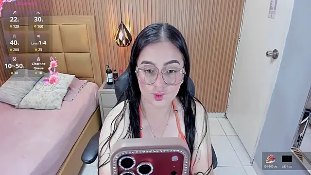 SAMANTHAFIORE2 online show from May 26, 7:43 pm