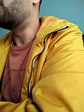 Snapshot of hartboy41 chatting on April 8, 10:37 am hartboy41 online show from April 8, 10:37 am