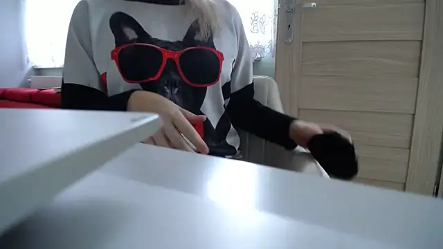 Snapshot of Sexi--Milf chatting on January 25, 1:30 pm Sexi--Milf online show from January 25, 1:30 pm