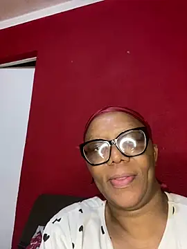 BoobsQueeen online show from June 22, 8:28 pm
