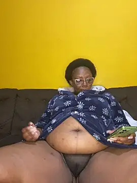 BoobsQueeen online show from June 28, 1:00 am