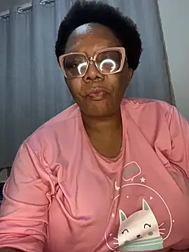 BoobsQueeen online show from July 17, 1:56 am