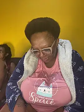 BoobsQueeen online show from July 20, 12:36 am