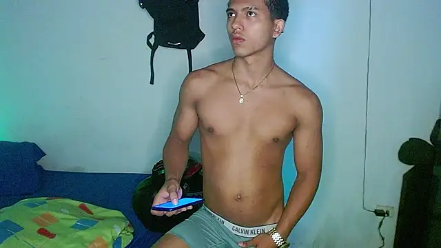 Snapshot of tonydesire_ chatting on July 12, 11:29 pm tonydesire online show from July 12, 11:29 pm