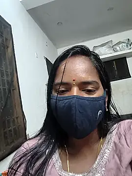 Snapshot of Tamil_Sangeetha chatting on April 4, 8:28 pm Tamil Sangeetha online show from April 4, 8:28 pm