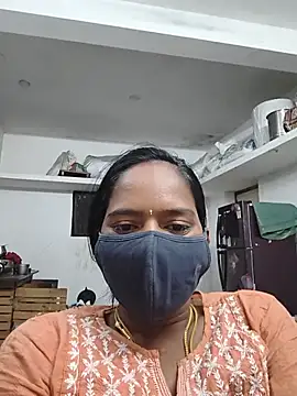 Snapshot of Tamil_Sangeetha chatting on July 7, 12:13 am Tamil Sangeetha online show from July 7, 12:13 am