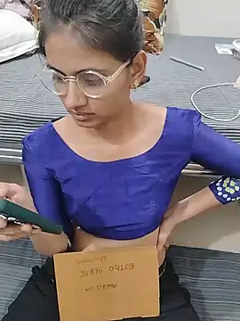 sexy couple liv online show from April 10, 5:50 pm