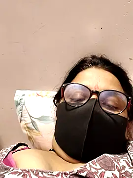 Snapshot of purvi46 chatting on April 1, 8:04 am purvi46 online show from April 1, 8:04 am
