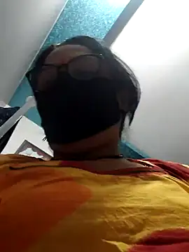 Snapshot of purvi46 chatting on April 2, 7:17 am purvi46 online show from April 2, 7:17 am