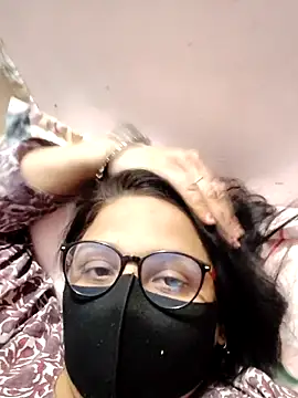 Snapshot of purvi46 chatting on April 25, 5:10 pm purvi46 online show from April 25, 5:10 pm