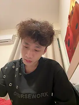 Snapshot of sexyboy-3525 chatting on April 11, 5:45 am sexyboy-3525 online show from April 11, 5:45 am