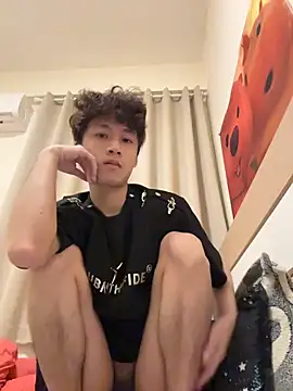 Snapshot of sexyboy-3525 chatting on May 16, 12:59 pm sexyboy-3525 online show from May 16, 12:59 pm