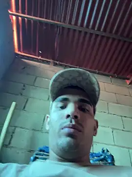 Snapshot of Josehjr chatting on April 23, 12:29 pm Josehjr online show from April 23, 12:29 pm