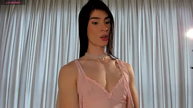 einyel  online show from May 1, 8:46 pm