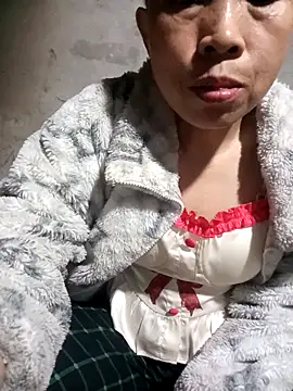 Snapshot of Vily-lonely chatting on May 3, 12:11 pm Vily-lonely online show from May 3, 12:11 pm