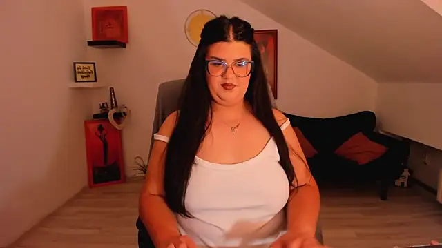Snapshot of MariyaWill chatting on May 4, 9:00 pm MariyaWill online show from May 4, 9:00 pm